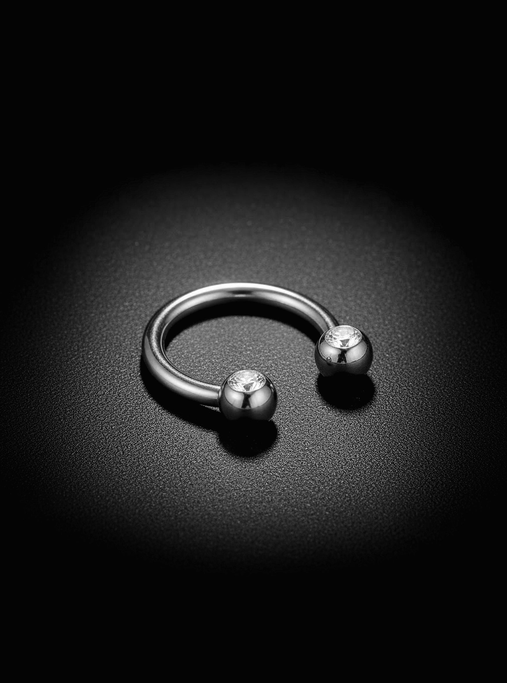 G23 Titanium Internally Threaded Gem Circular Barbell | 16G | 2pc (Titanium - Plain)